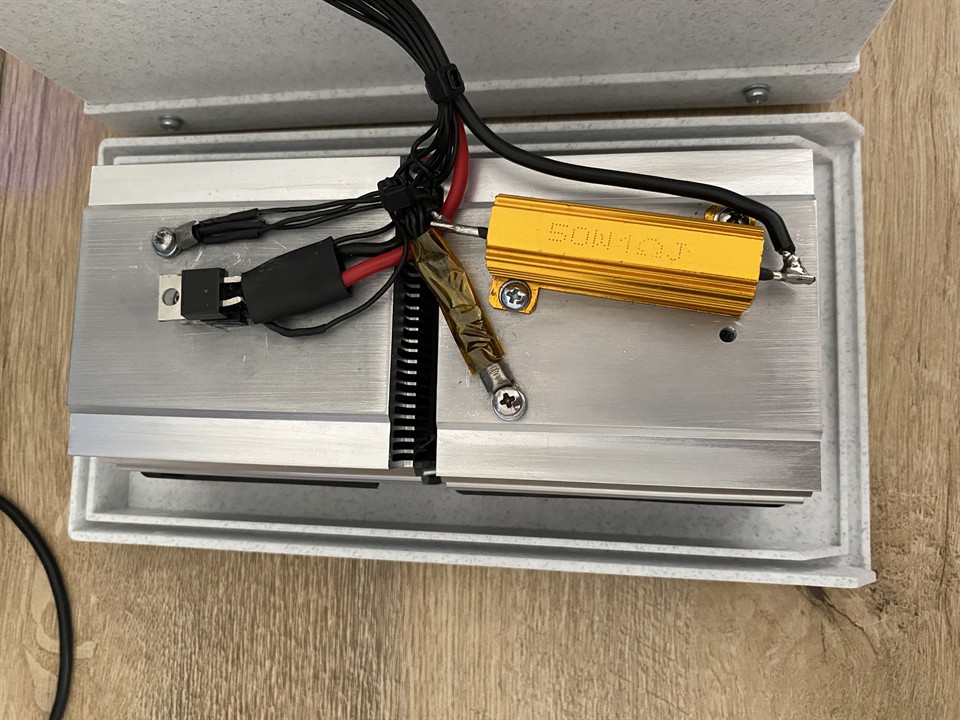 Elektronik kör yük prototip cihaz ikinci görünüm