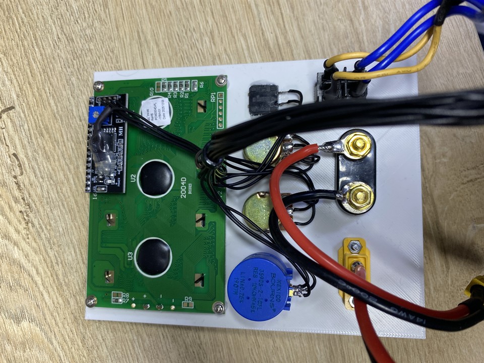 Elektronik kör yük V1 iç yerleşim üçüncü görünüm