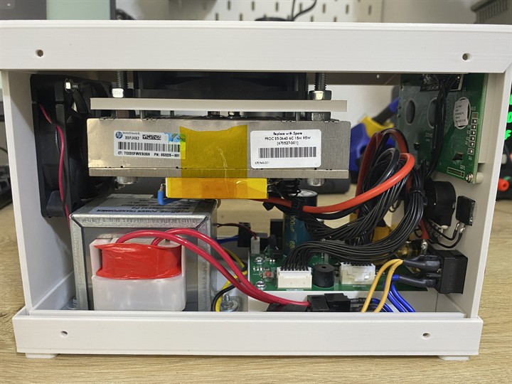 Elektronik kör yük V1 kasa yan görünüm
